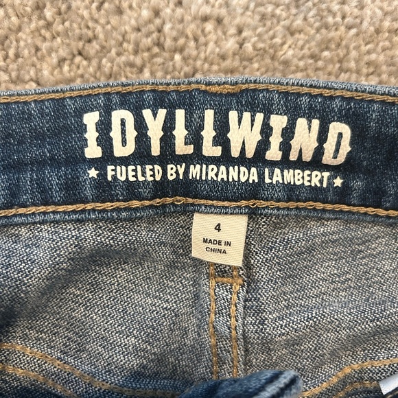 Idyllwind Women’s Jeans. Flare Stretch. Size 4x34Long. Great Condition! - Picture 2 of 4